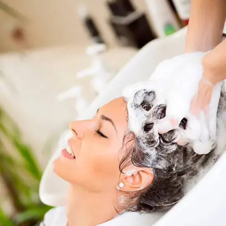 Shampoing + Soin Profond + Brushing